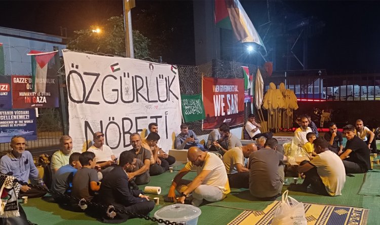 HÜDA PAR Üsküdar Teşkilatı’ndan Gazze gemisi nöbeti tutan aktivistlere destek