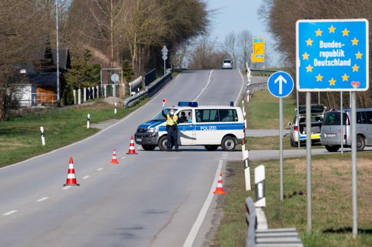 Almanya, Schengen'i fiilen askıya aldı