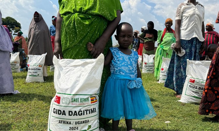 Umut Kervanı Uganda'da gıda yardımında bulundu