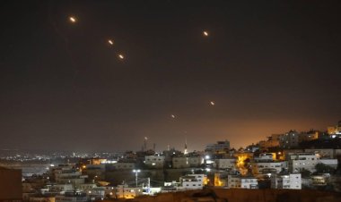 'İngiliz jetleri, İran'ın İsrail'e yönelik füze saldırılarını engellemek için uçtu'