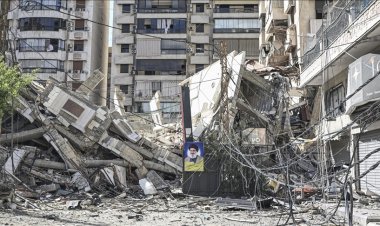 Beyrut'ta İsrail'in neden olduğu yıkım kameralara yansıdı