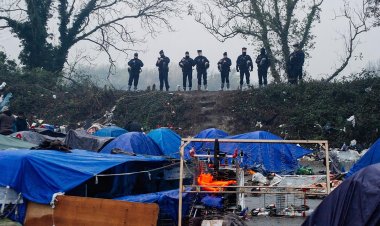 Fransa'da yeni hükümet yasa dışı göçmenlerin sınır dışı edilmesini kolaylaştıracak