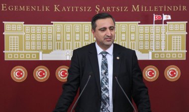 HÜDA PAR Sözcüsü Ramanlı, seçmeli derslere dikkat çekmek için TBMM'de Kürtçe konuştu