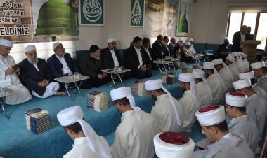 Batman'da ilmi eğitimlerini tamamlayan 22 talebe icazetini aldı