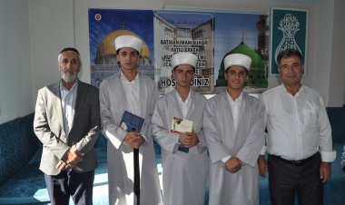 İlim tahsillerini bitiren medrese öğrencilerinden ilme davet