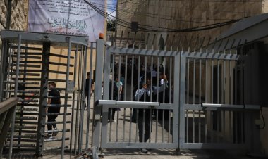 İsrail'in El-Halil sakinlerini tehcir planları, kenti "açık cezaevine" dönüştürdü