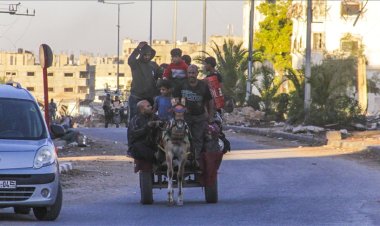 İsrail, Gazze'nin kuzeyinde Filistinlileri zorla yerinden etmeyi sürdürüyor