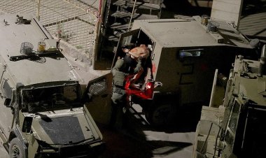 İsrail askerleri işgal altındaki Batı Şeria'da en az 28 Filistinliyi gözaltına aldı