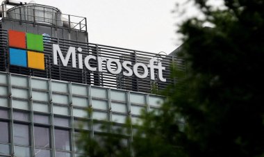 Microsoft, Gazze'de katledilenler için sessiz protesto düzenleyen iki çalışanını işten çıkardı
