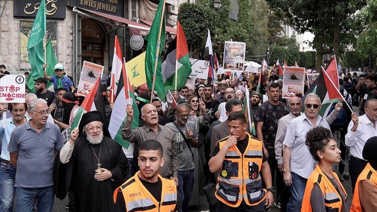 Batı Şeria'da İsrail'in Gazze'de sürdürdüğü soykırım protesto edildi