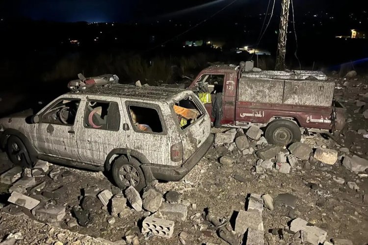 Katil İsrail sağlık görevlilerini vurdu: 5 şehid