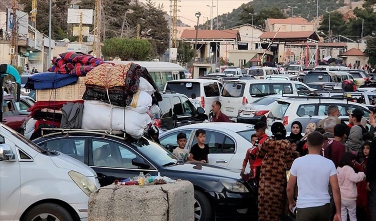 İsrail saldırıları nedeniyle Lübnan'da yüz binlerce kişi yerinden edildi