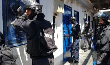 Terör rejimi, zindanlardaki Filistinli kadınların başörtüsü takmasını engelliyor