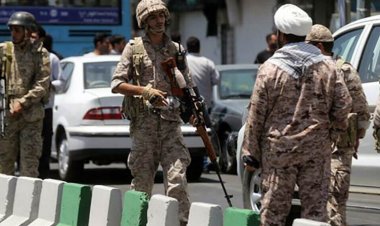 İran'da güvenlik güçlerine saldırı