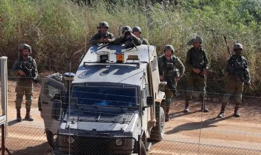 İşgalci İsrail, ateşkes sonrası evlerine dönen Lübnanlılara engel oluyor