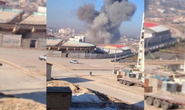 İdlib kent merkezine hava saldırısı: 20 ölü