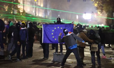 Tiflis'te AB yanlısı göstericiler polisin müdahalesi sonucu dağıldı