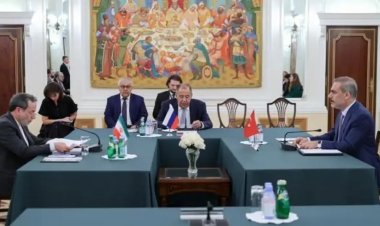 Lavrov: Suriye’nin egemenliği için barış ve diyalog şart