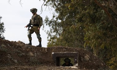 Siyonist rejim ordusu, işgal altında tuttuğu Golan Tepeleri'ndeki Şeyh Dağı'nın Suriye tarafını işgal etti