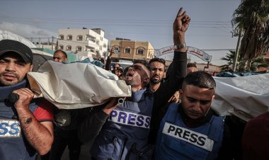 IFJ: Bir yılda öldürülen gazetecilerin yarısından fazlası Gazze'den