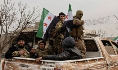 Di êrîşa li Sûrîyeyê de 14 polêsên girêdayî rêveberîya nû canê xwe ji dest dan