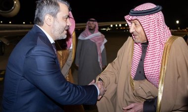 Suriye Dışişleri Bakanı, ilk ziyaretini Suudi Arabistan'a yaptı