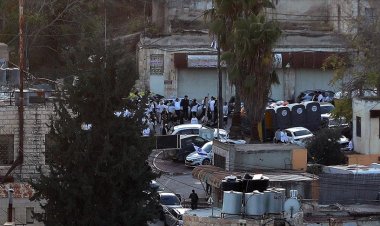 Gaspçı İsrailliler, Filistinli bakana saldırarak aracına el koydu