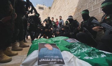 HAMAS, enkazlarda naaşları bulunan şehidlerini uğurladı