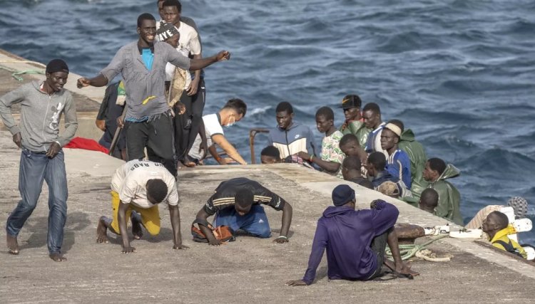 İspanya'nın Kanarya Adaları'na son 24 saatte 780 göçmen ayak bastı