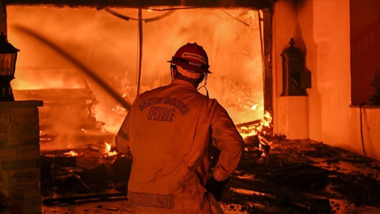 Los Angeles'taki orman yangını kontrol altına alınamıyor