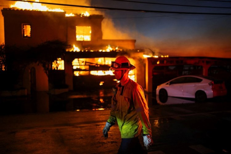 Los Angeles'taki yangınlarda ölenlerin sayısı 11'e çıktı