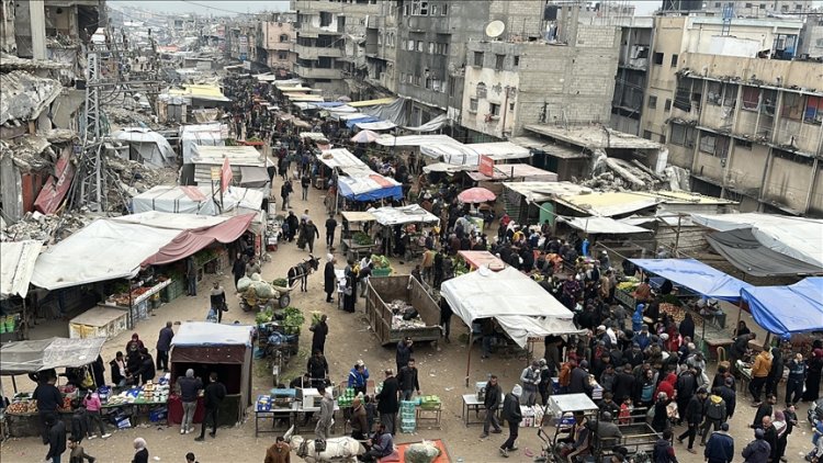 Gazze'deki pazarlar, yüksek fiyatlara rağmen hareketlenmeye başladı