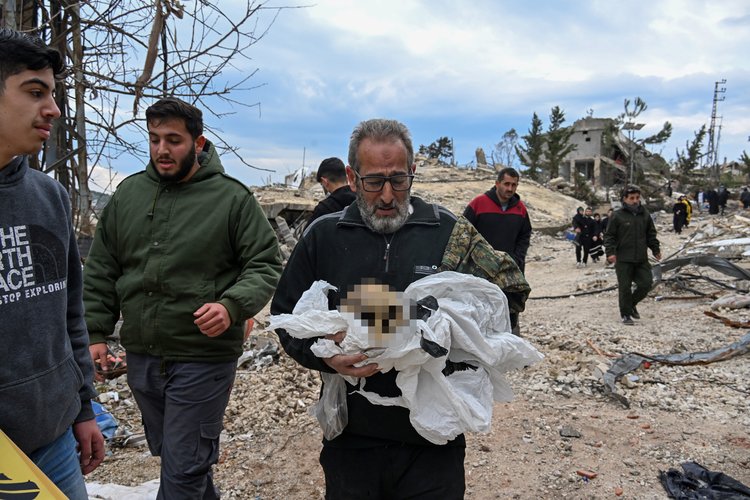 Lübnan Sağlık Bakanlığı: İşgalci İsrail ordusunun saldırılarında 15 kişi şehit oldu