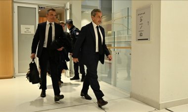 Fransa'da Sarkozy'ye elektronik kelepçe takıldı