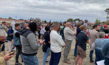 Güney Afrikalı beyazlar, ABD'nin ırksal gerilimi tırmandırmasından endişeli