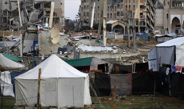 İsrailli yetkililer, Tel Aviv'in Gazze'ye çadır girişini engellediğini doğruladı