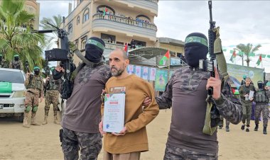 İsrail: Hamas 3 esiri bırakmazsa ateşkes sona erer