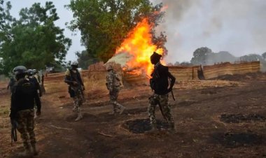 Benin'de askerlere yönelik bombalı saldırı: 4 ölü