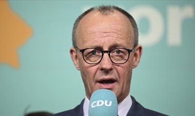 Merz'in, Netanyahu'yu Almanya'ya davet etmesi eleştiriliyor