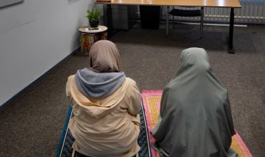 Hollanda’da namaz engeli: Öğrenciler cezayla tehdit ediliyor