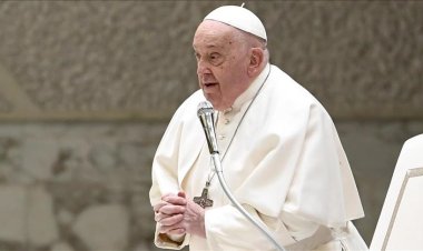 Vatikan: Papa'nın tıbbi durumunda hafif iyileşme söz konusu