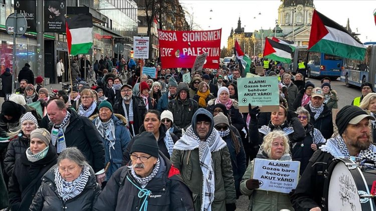 Stockholm'de Gazze'ye destek için yüzlerce kişi sokağa çıktı