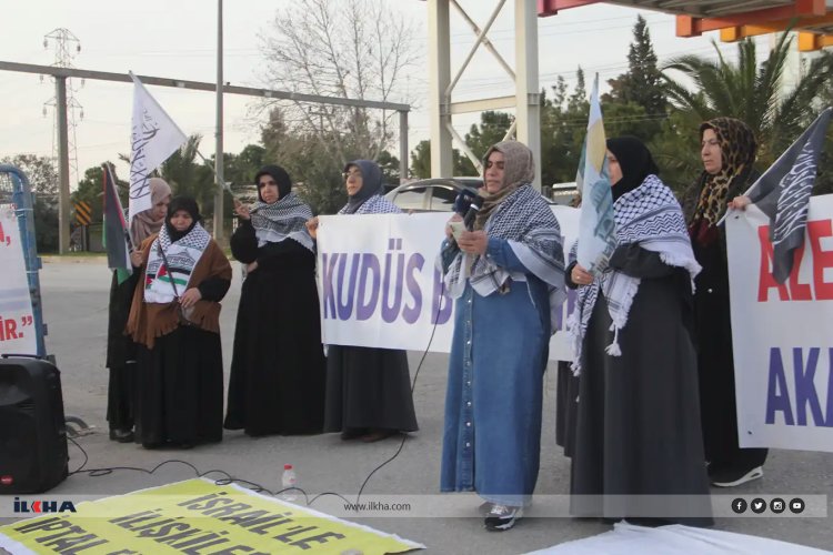 Eğitimci kadınlar, ABD Konsolosluğu önünde işgal rejimini protesto etti