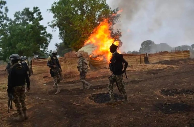 Benin'de askerlere yönelik bombalı saldırı: 4 ölü