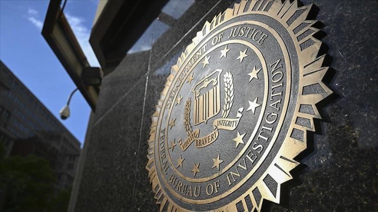 FBI, 2022'deki baskında el konulan materyalleri Trump'a iade etti