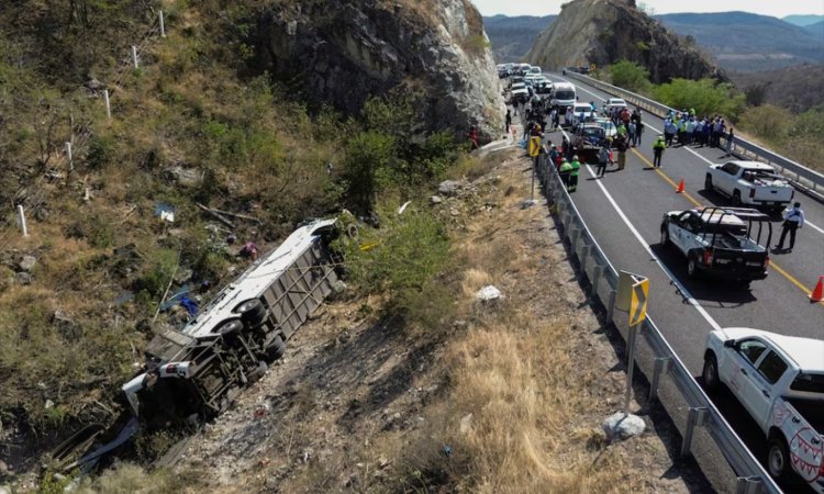 Meksika'da otobüs kazası: 18 ölü, 29 yaralı