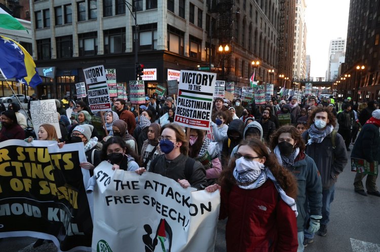 Filistinli öğrenci Halil'in ABD'de tutuklanması Chicago kentinde protesto edildi