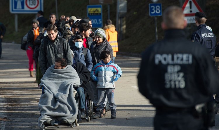 Avusturya'da mültecilere aile birleşimi engeli