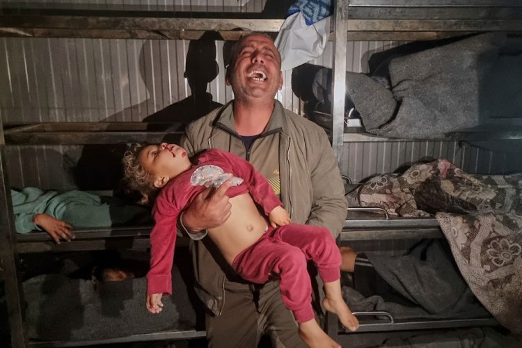 Gazze'de savaş suçlarına karışan siyonistlerin dünya çapında yargılanabilmesi için girişim başlatıldı