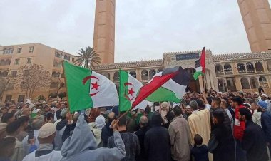 Cezayir’de Filistin’e destek: Göstericiler ABD Büyükelçiliği’ne yürüdü, polis barikat kurdu